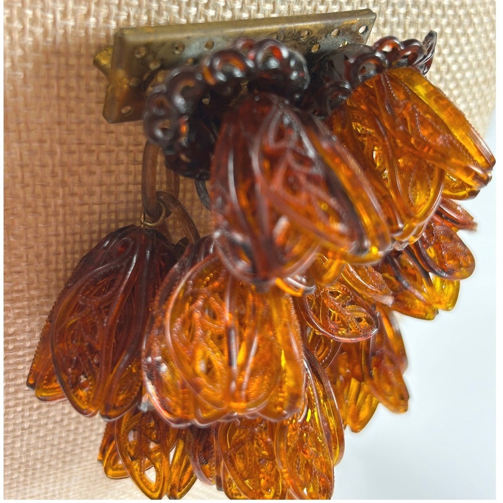Rare Vintage 1930s/40s Oversized Amber Lucite Flower Dangle Brooch Unique - Picture 4 of 11